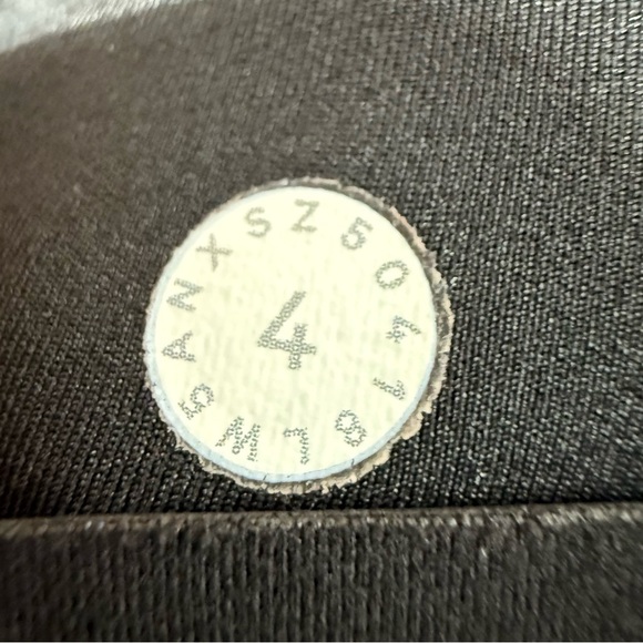 Lululemon | In Movement 7/8 Tight * Everlux 25” | Black | Size 4 - Picture 11 of 12